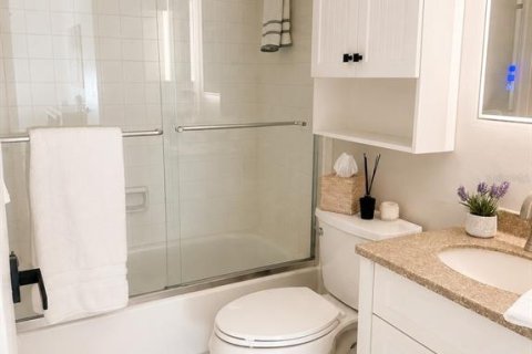 Condominio en alquiler en Sarasota, Florida, 2 dormitorios, 89.56 m2 № 2353545 - foto 10