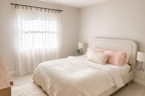 Condominio en alquiler en Sarasota, Florida, 2 dormitorios, 89.56 m2 № 2353545 - foto 9