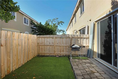 Купить таунхаус в Хомстед, Флорида 3 спальни, 120.96м2, № 2005404 - фото 23