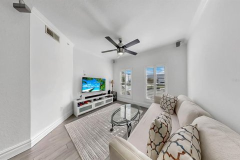 Copropriété à vendre à Tampa, Floride: 1 chambre, 70.61 m2 № 1912871 - photo 17