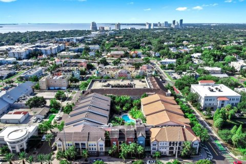 Copropriété à vendre à Tampa, Floride: 1 chambre, 70.61 m2 № 1912871 - photo 16