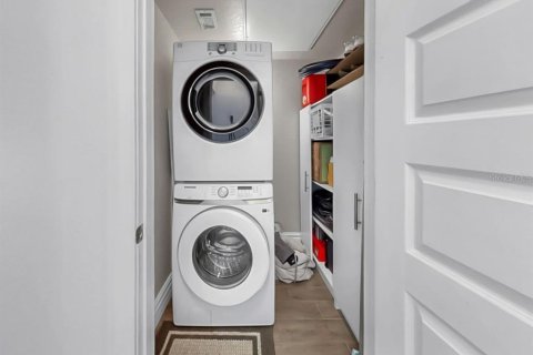 Copropriété à vendre à Tampa, Floride: 1 chambre, 70.61 m2 № 1912871 - photo 5