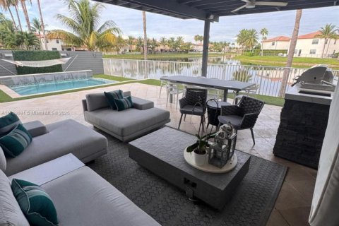 Villa ou maison à louer à Doral, Floride: 5 chambres, 354.89 m2 № 1966382 - photo 27
