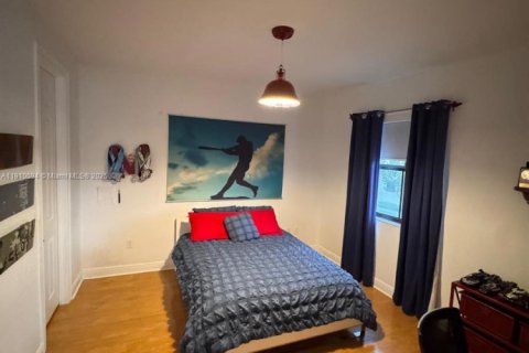 Villa ou maison à louer à Doral, Floride: 5 chambres, 354.89 m2 № 1966382 - photo 17