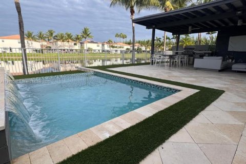 Villa ou maison à louer à Doral, Floride: 5 chambres, 354.89 m2 № 1966382 - photo 24