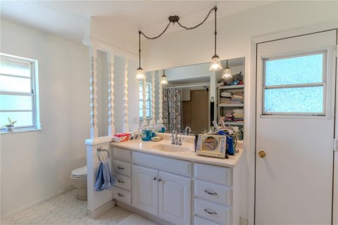 House in Sebring, Florida 3 bedrooms, 174.28 sq.m. № 1850291 - photo 14