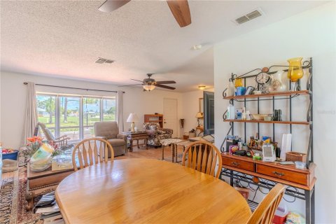House in Sebring, Florida 3 bedrooms, 174.28 sq.m. № 1850291 - photo 8