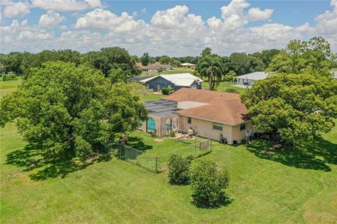 House in Sebring, Florida 3 bedrooms, 174.28 sq.m. № 1850291 - photo 22