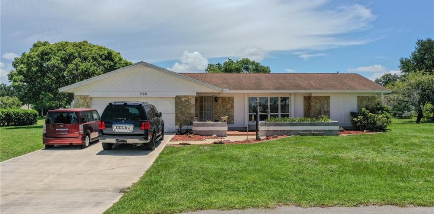 House in Sebring, Florida 3 bedrooms, 174.28 sq.m. № 1850291