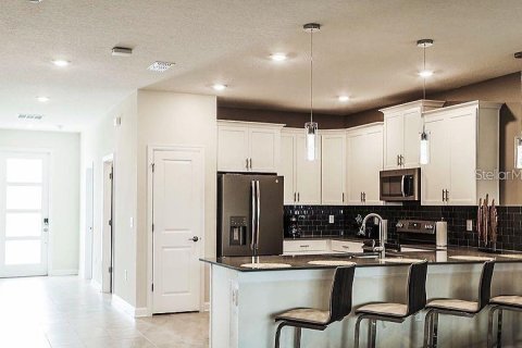 Снять в аренду виллу или дом в Киссимми, Флорида 4 комнаты, 398.46м2, № 1561257 - фото 8