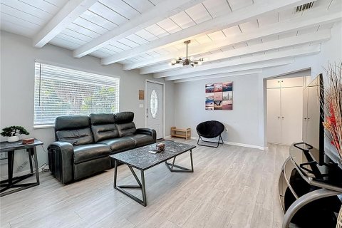 Casa en alquiler en Clearwater, Florida, 3 dormitorios, 144.93 m2 № 2197538 - foto 5