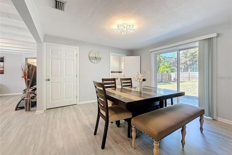 Casa en alquiler en Clearwater, Florida, 3 dormitorios, 144.93 m2 № 2197538 - foto 10