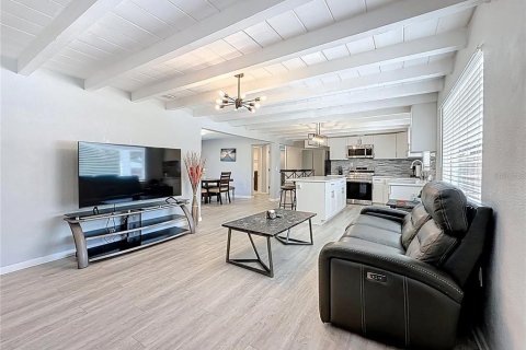 Casa en alquiler en Clearwater, Florida, 3 dormitorios, 144.93 m2 № 2197538 - foto 4