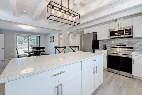 Casa en alquiler en Clearwater, Florida, 3 dormitorios, 144.93 m2 № 2197538 - foto 8