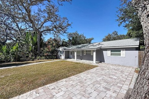 Casa en alquiler en Clearwater, Florida, 3 dormitorios, 144.93 m2 № 2197538 - foto 2