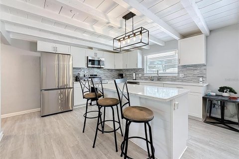 Casa en alquiler en Clearwater, Florida, 3 dormitorios, 144.93 m2 № 2197538 - foto 7