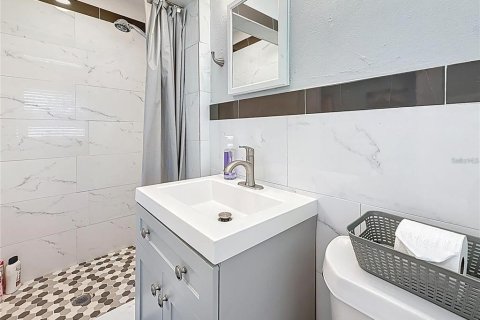 Casa en alquiler en Clearwater, Florida, 3 dormitorios, 144.93 m2 № 2197538 - foto 18
