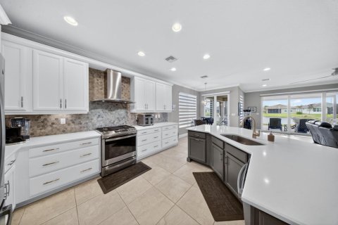 House in Port St. Lucie, Florida 3 bedrooms, 219.06 sq.m. № 2175393 - photo 10