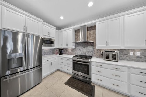 House in Port St. Lucie, Florida 3 bedrooms, 219.06 sq.m. № 2175393 - photo 7