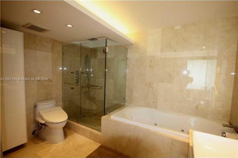 Condominio en alquiler en Miami Beach, Florida, 2 dormitorios, 126.35 m2 № 1979202 - foto 22