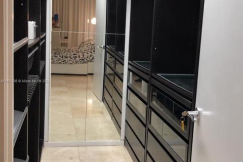 Condominio en alquiler en Miami Beach, Florida, 2 dormitorios, 126.35 m2 № 1979202 - foto 20