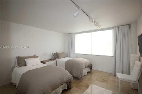 Condominio en alquiler en Miami Beach, Florida, 2 dormitorios, 126.35 m2 № 1979202 - foto 27