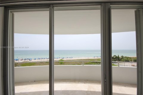 Condominio en alquiler en Miami Beach, Florida, 2 dormitorios, 126.35 m2 № 1979202 - foto 30