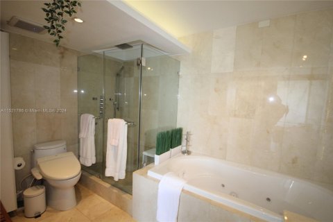 Condominio en alquiler en Miami Beach, Florida, 2 dormitorios, 126.35 m2 № 1979202 - foto 19