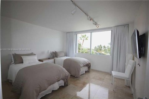 Condominio en alquiler en Miami Beach, Florida, 2 dormitorios, 126.35 m2 № 1979202 - foto 24