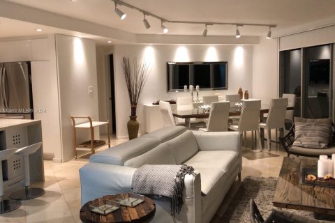 Condominio en alquiler en Miami Beach, Florida, 2 dormitorios, 126.35 m2 № 1979202 - foto 5