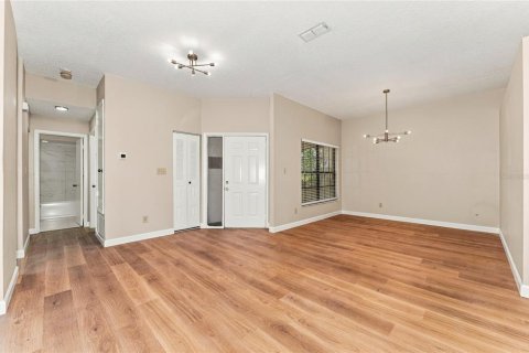 Villa ou maison à vendre à Orlando, Floride: 2 chambres, 148.09 m2 № 2435074 - photo 9
