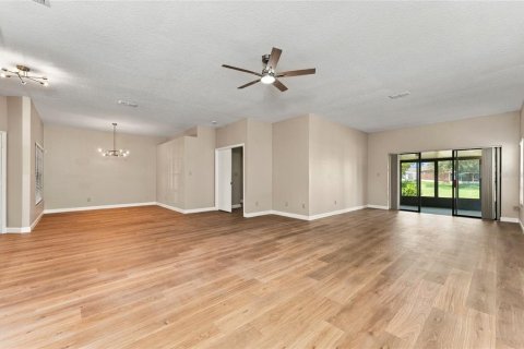 Villa ou maison à vendre à Orlando, Floride: 2 chambres, 148.09 m2 № 2435074 - photo 5