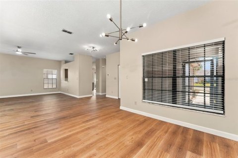 Villa ou maison à vendre à Orlando, Floride: 2 chambres, 148.09 m2 № 2435074 - photo 10
