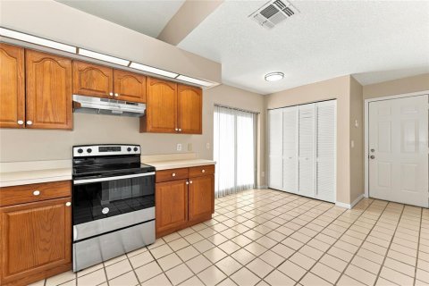 Villa ou maison à vendre à Orlando, Floride: 2 chambres, 148.09 m2 № 2435074 - photo 30