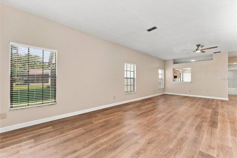 Villa ou maison à vendre à Orlando, Floride: 2 chambres, 148.09 m2 № 2435074 - photo 13