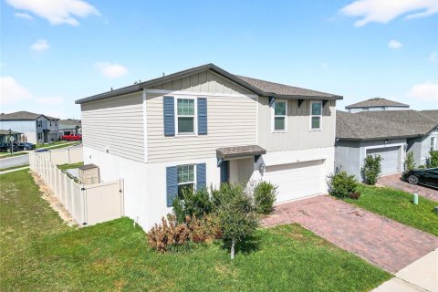 Casa en venta en Winter Haven, Florida, 4 dormitorios, 219.62 m2 № 2103606 - foto 3