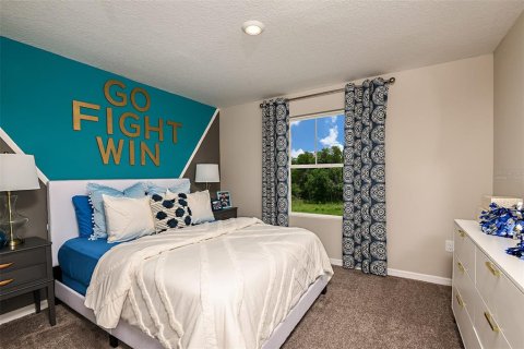 Casa en venta en Zephyrhills, Florida, 5 dormitorios, 268.67 m2 № 1909678 - foto 14