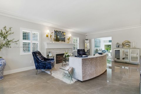 Купить виллу или дом в Корал-Гейблс, Флорида 3 спальни, № 2048764 - фото 19