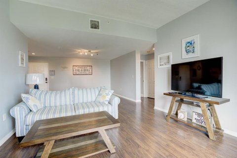 Condo in Jupiter, Florida, 2 bedrooms  № 701621 - photo 1