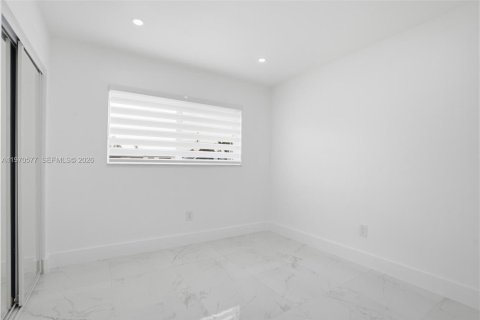 Casa en alquiler en Miami, Florida, 4 dormitorios, 159.51 m2 № 2031310 - foto 17