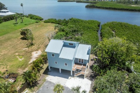 Casa en venta en Seminole, Florida, 4 dormitorios, 209.22 m2 № 1866118 - foto 1