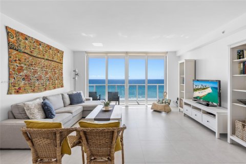 Condominio en venta en Miami Beach, Florida, 2 dormitorios, 122.63 m2 № 1860572 - foto 4