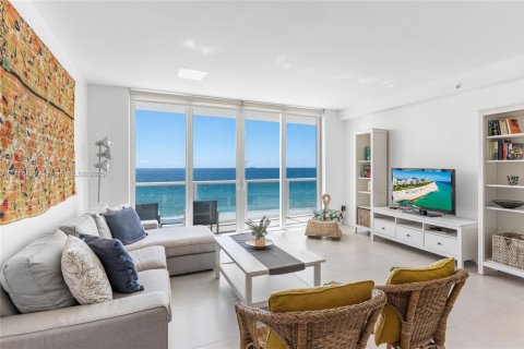 Condominio en venta en Miami Beach, Florida, 2 dormitorios, 122.63 m2 № 1860572 - foto 3