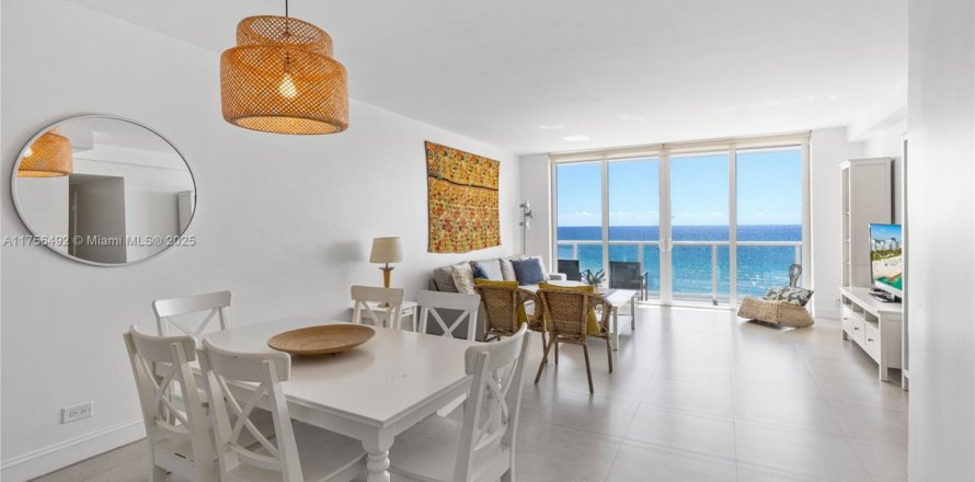 Condominio en Miami Beach, Florida, 2 dormitorios  № 1860572