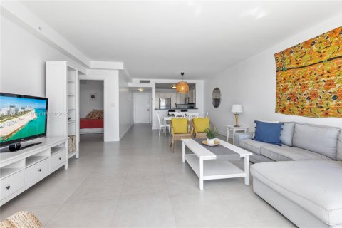 Condominio en venta en Miami Beach, Florida, 2 dormitorios, 122.63 m2 № 1860572 - foto 15