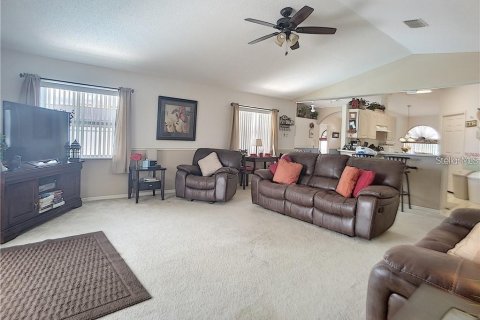 Villa ou maison à vendre à Davenport, Floride: 4 chambres, 167.41 m2 № 1760040 - photo 3