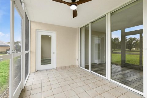 Condo in Bradenton, Florida, 2 bedrooms № 2155672 - photo 24