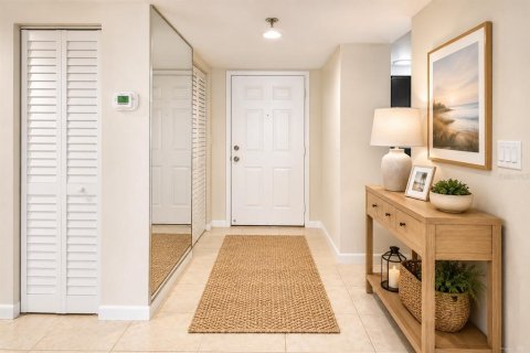 Condo in Bradenton, Florida, 2 bedrooms № 2155672 - photo 2