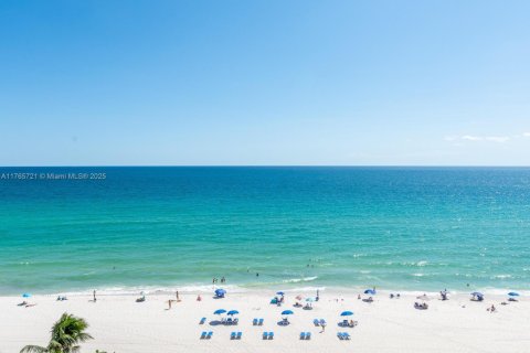 Condominio en venta en Sunny Isles Beach, Florida, 1 dormitorio, 40.88 m2 № 1715851 - foto 18