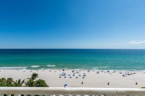 Condominio en venta en Sunny Isles Beach, Florida, 1 dormitorio, 40.88 m2 № 1715851 - foto 17